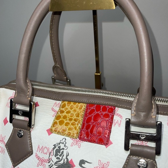 MCM Visetos Striped Munich Lion Boston Satchel White - Picture 5 of 16